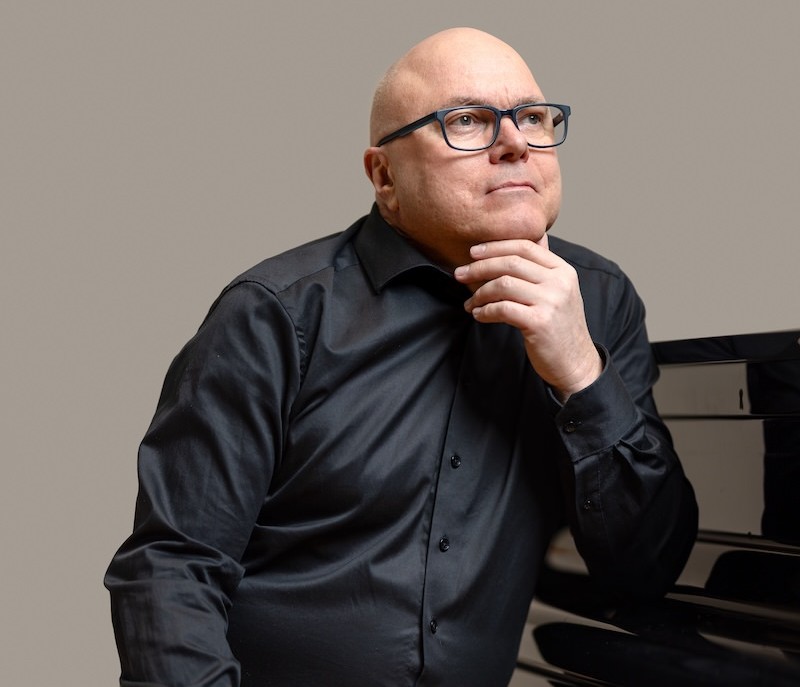 Audun Bergsmyr ved pianoet